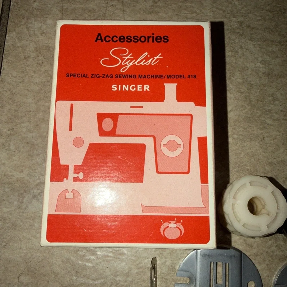 Singer Stylist Model 418 Zig Zag Accessories Box 171408 Sewing Machine